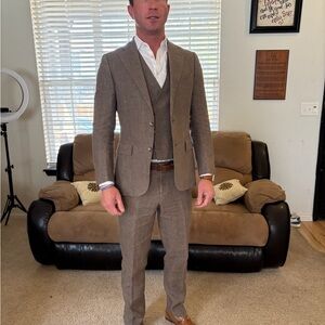 Suitsupply Brown Tailored Suit